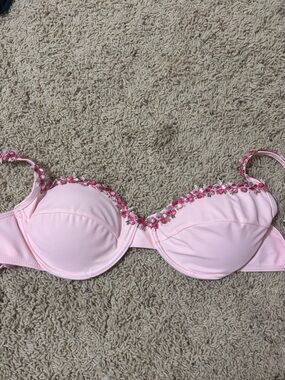 SHEIN Light Pink Floral Trim Bikini Top